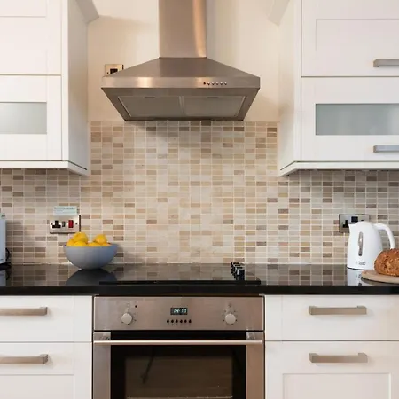 Windsor Lookout Apartment