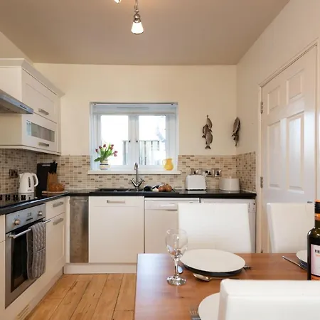 Windsor Lookout Apartment